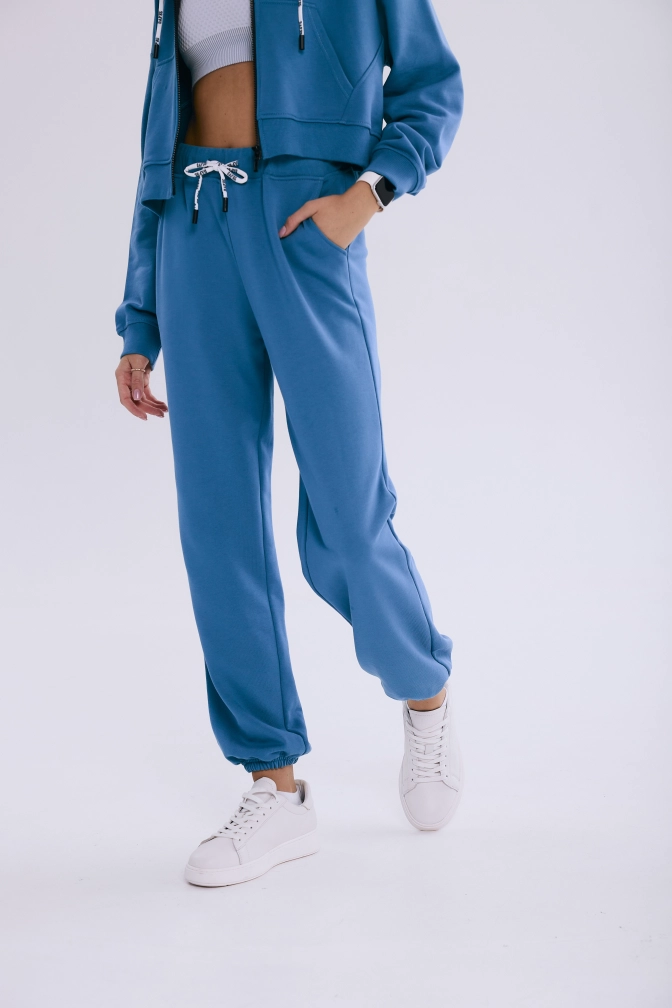 Спортивные брюки