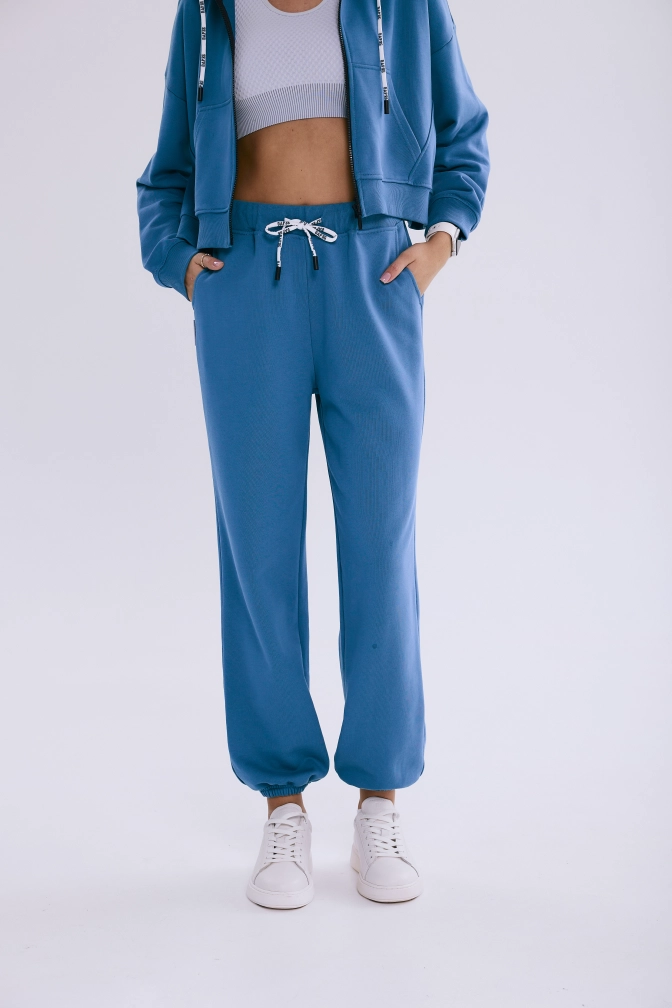 Спортивные брюки