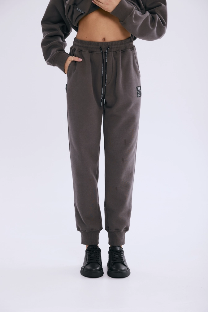 Спортивные брюки