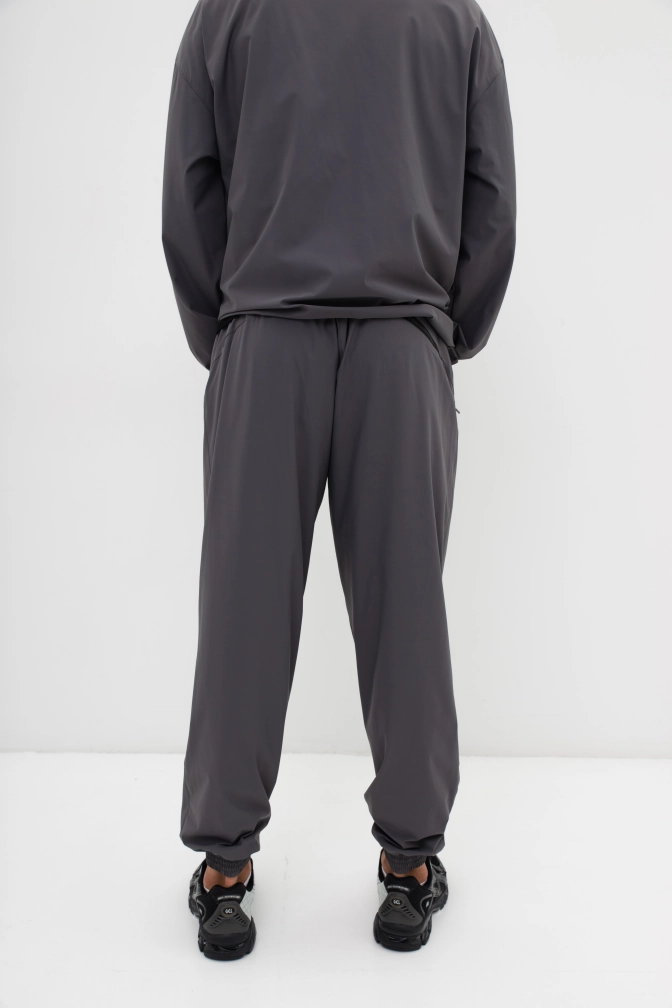 Спортивные брюки