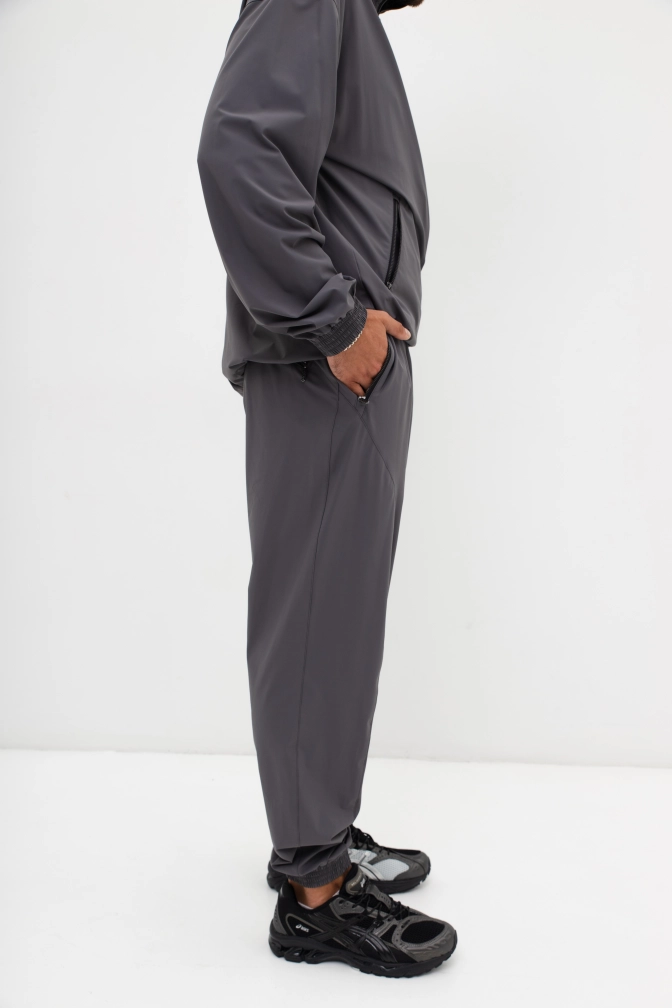 Спортивные брюки