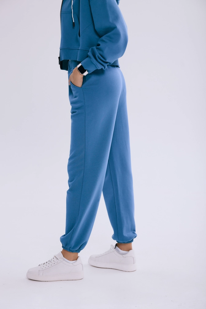 Спортивные брюки