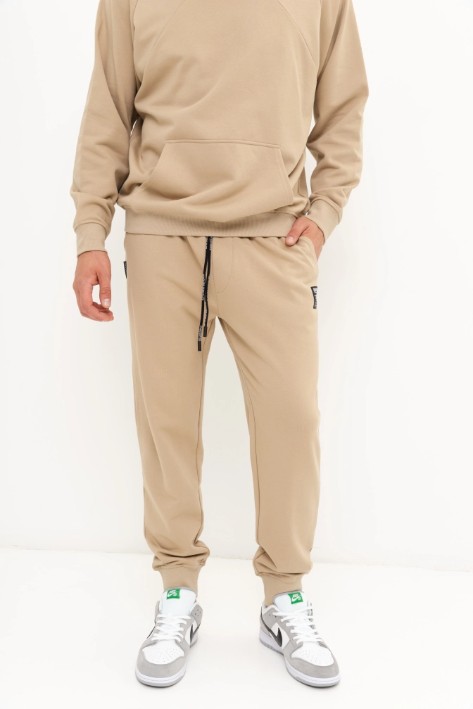 Спортивные брюки